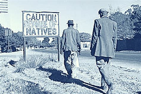 Der Natives Land Act von 1913: Eine Studie über rassistische Unterdrückung und Widerstand in Südafrika durch Oliver Tambo