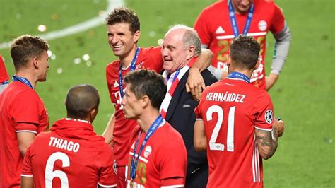 Der Deutsche Fußball-Bund Pokal 2016: Ein Triumph für Uli Hoeneß und den FC Bayern München